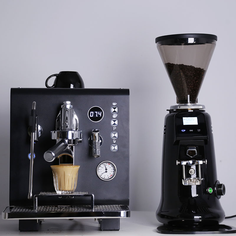 Jednogłowkowy ekspres do kawy  – Espresso Machine 1 Group E61 recenzja i cena